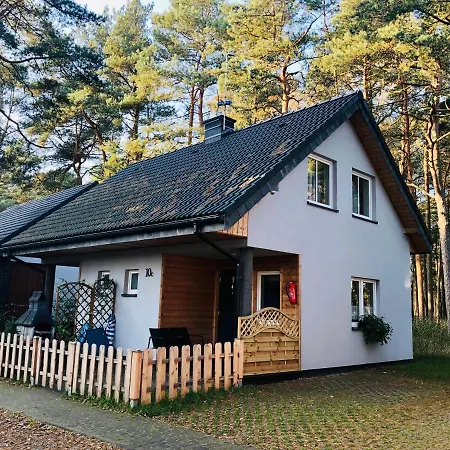 Domek pod lasem Pogorzelica  Exteriér fotografie